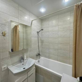 Продается 1-комнатная квартира, 36 м²