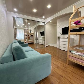 Продается 1-комнатная квартира, 40 м²