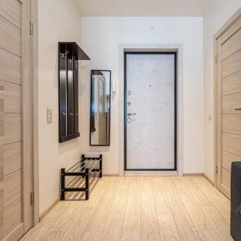 Продается 1-комнатная квартира, 42 м²