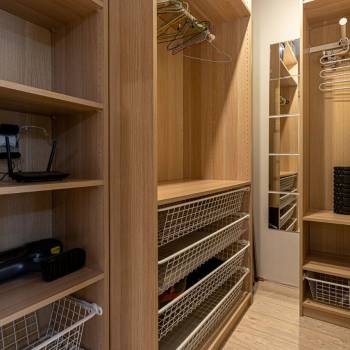 Продается 1-комнатная квартира, 42 м²