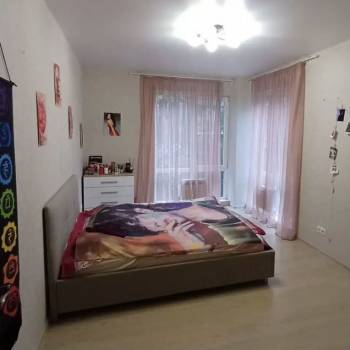 Продается 1-комнатная квартира, 48 м²