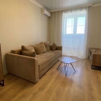 Продается 1-комнатная квартира, 35 м²