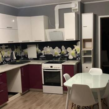 Сдается Многокомнатная квартира, 64 м²