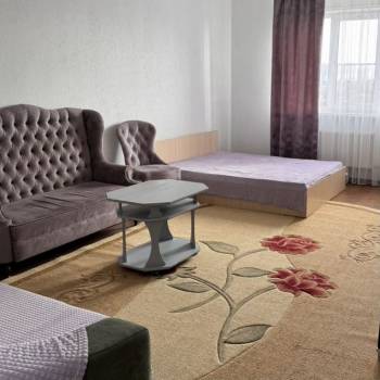 Сдается 1-комнатная квартира, 55 м²