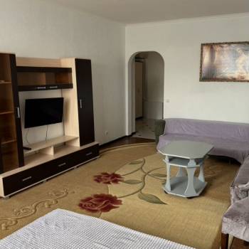 Сдается 1-комнатная квартира, 55 м²