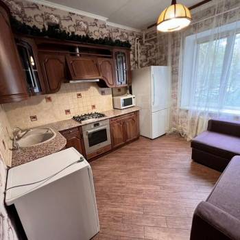 Сдается 1-комнатная квартира, 58 м²