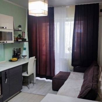 Продается 1-комнатная квартира, 42 м²