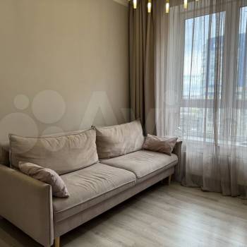 Продается 1-комнатная квартира, 38 м²