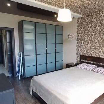 Продается 1-комнатная квартира, 40 м²