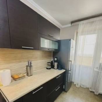 Продается 1-комнатная квартира, 46 м²