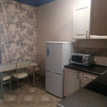 Сдается 1-комнатная квартира, 42 м²