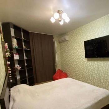 Продается 1-комнатная квартира, 36 м²