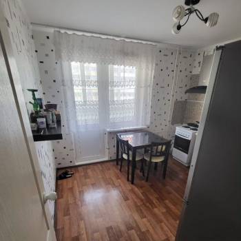 Продается 1-комнатная квартира, 37 м²