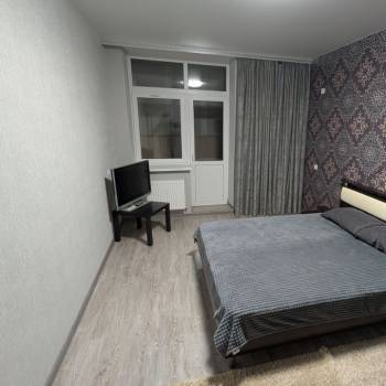 Сдается 1-комнатная квартира, 57 м²