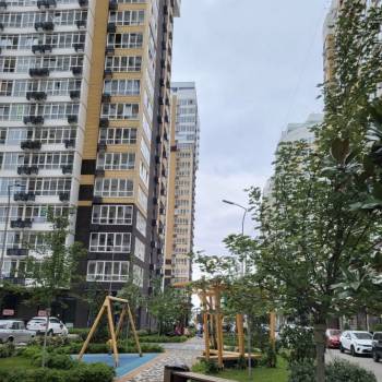 Продается 1-комнатная квартира, 61,8 м²