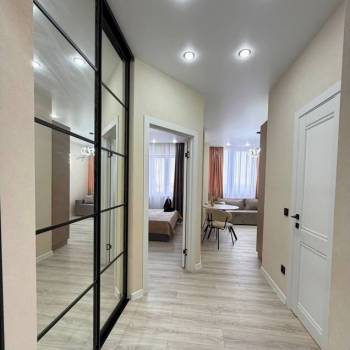 Продается 1-комнатная квартира, 42 м²