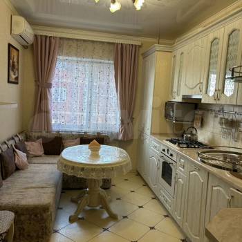 Сдается 1-комнатная квартира, 42 м²