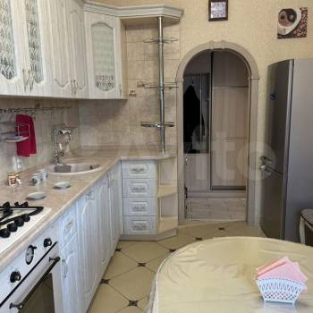 Сдается 1-комнатная квартира, 42 м²