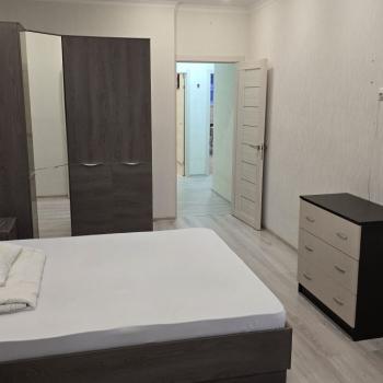 Сдается 2-х комнатная квартира, 76,7 м²