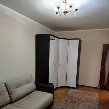 Продается 1-комнатная квартира, 35 м²