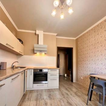 Продается 1-комнатная квартира, 40,3 м²