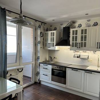 Сдается 1-комнатная квартира, 40 м²