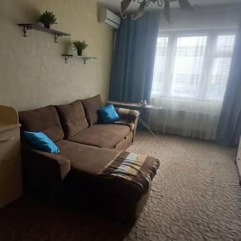 Сдается 1-комнатная квартира, 40 м²