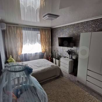 Продается 1-комнатная квартира, 49 м²