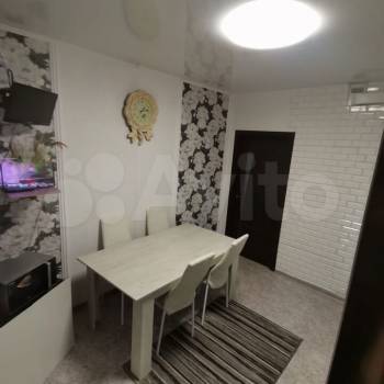 Продается 1-комнатная квартира, 49 м²