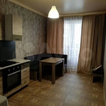 Сдается 1-комнатная квартира, 44 м²