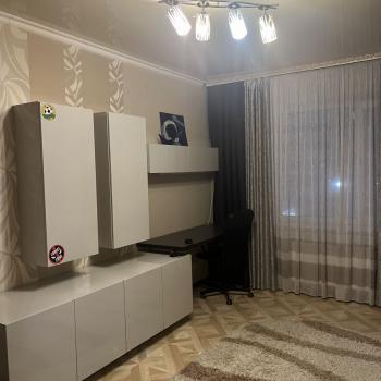 Сдается Многокомнатная квартира, 85 м²