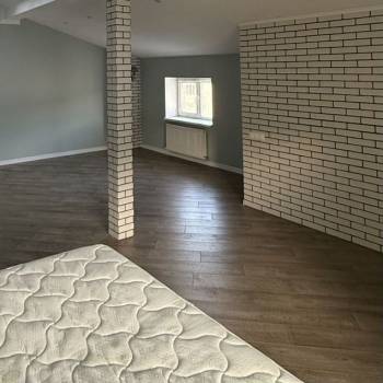 Сдается 2-х комнатная квартира, 95 м²