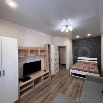 Сдается 1-комнатная квартира, 42 м²