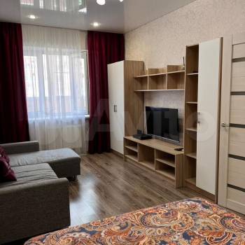 Сдается 1-комнатная квартира, 42 м²