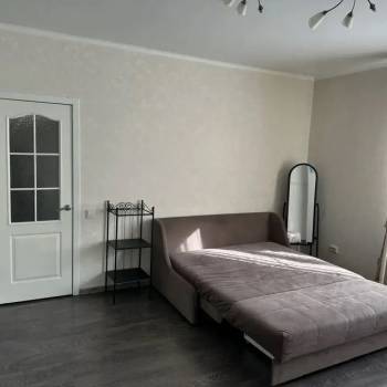 Сдается 1-комнатная квартира, 50 м²