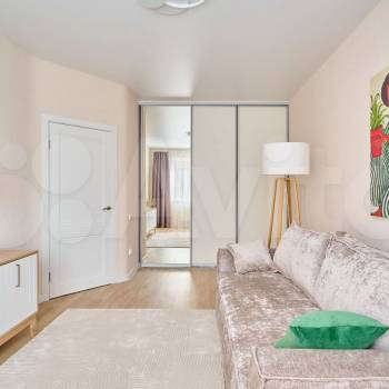 Продается 1-комнатная квартира, 38 м²