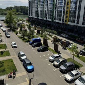 Продается 1-комнатная квартира, 42 м²