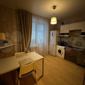 Сдается 1-комнатная квартира, 50 м²