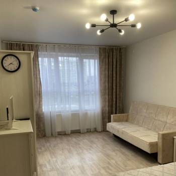 Сдается 1-комнатная квартира, 38 м²