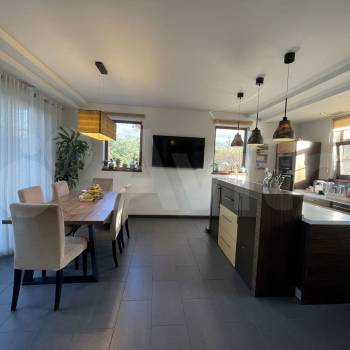 Продается Дом, 356 м²