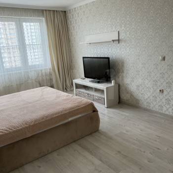 Сдается 1-комнатная квартира, 40 м²