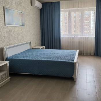 Сдается 1-комнатная квартира, 51 м²