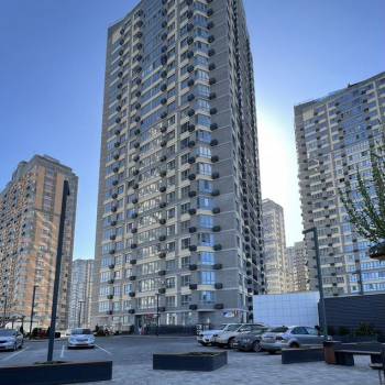 Продается 1-комнатная квартира, 46 м²