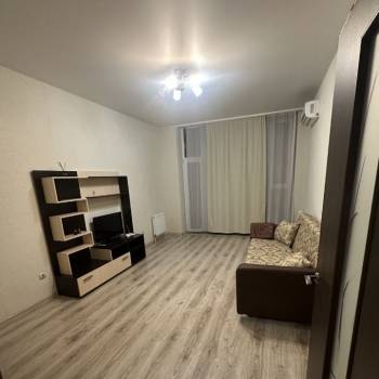 Сдается 1-комнатная квартира, 45 м²