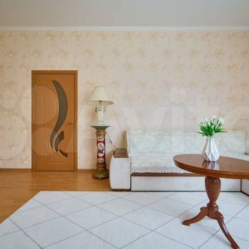 Сдается 2-х комнатная квартира, 90 м²