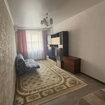 Сдается 1-комнатная квартира, 42 м²