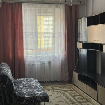 Сдается 1-комнатная квартира, 42 м²