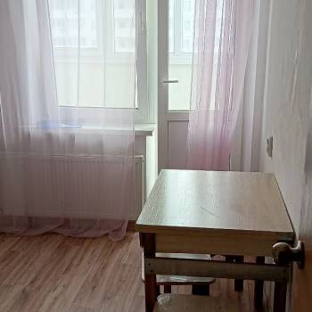 Продается 1-комнатная квартира, 36 м²