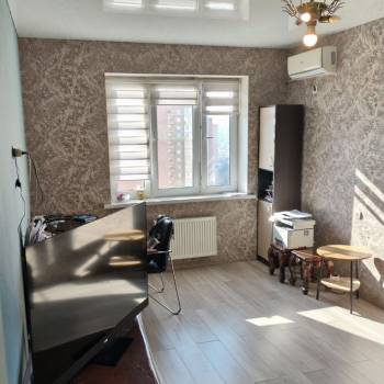 Продается 1-комнатная квартира, 40 м²