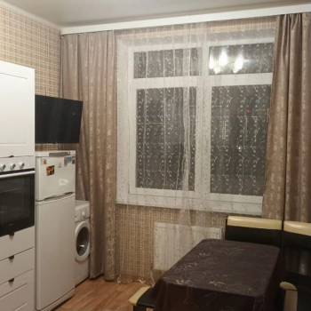 Сдается 1-комнатная квартира, 42 м²